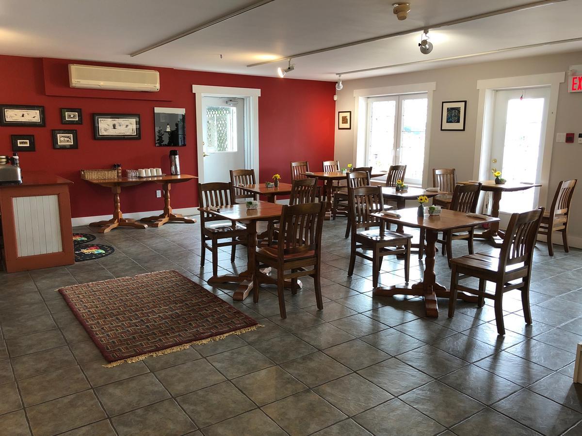 The Water'S Edge Inn & Gallery Baddeck Inlet Dış mekan fotoğraf